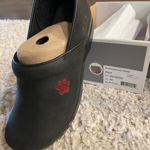 Dansko Professional Oiled Black Size 40